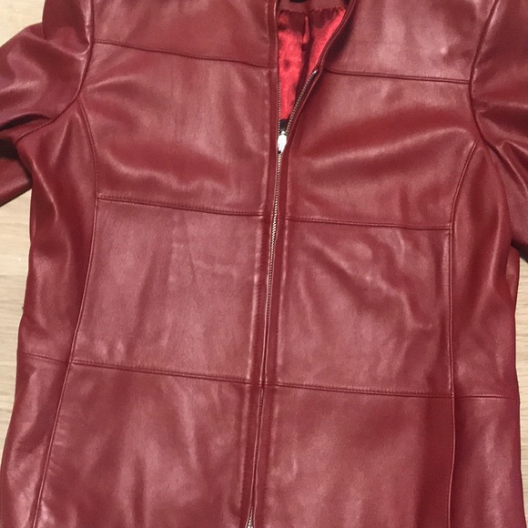 Leather jacket - Picture 2 of 8